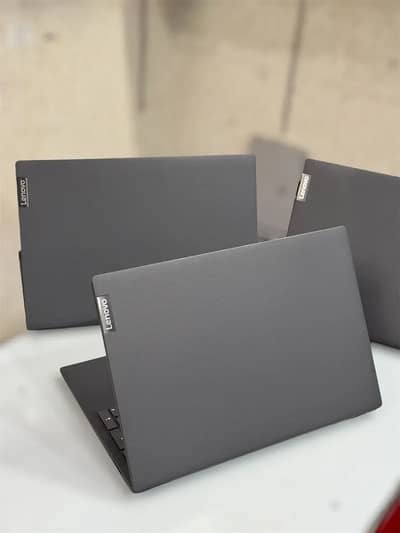 Lenovo IdeaPad V15|Intel Core i5 11th Gen|8GB RAM|256GB SSD|15.6" FHD