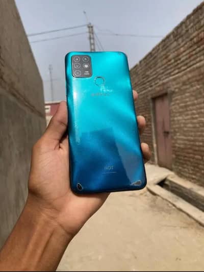inifinx Hot 10 with box