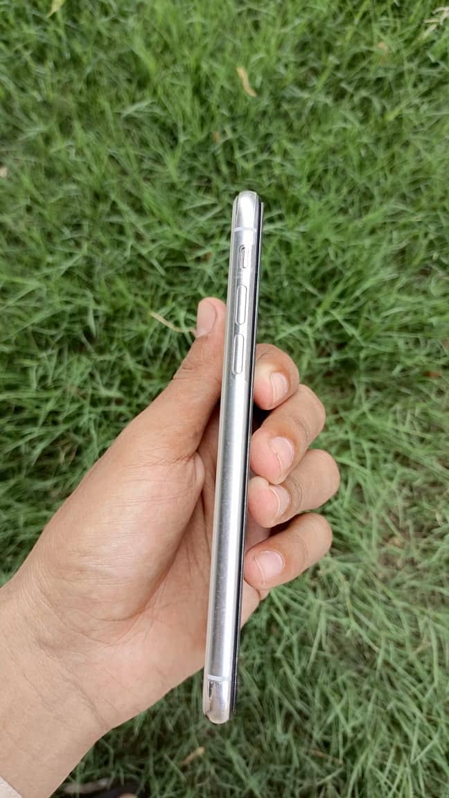 Apple iPhone X 1