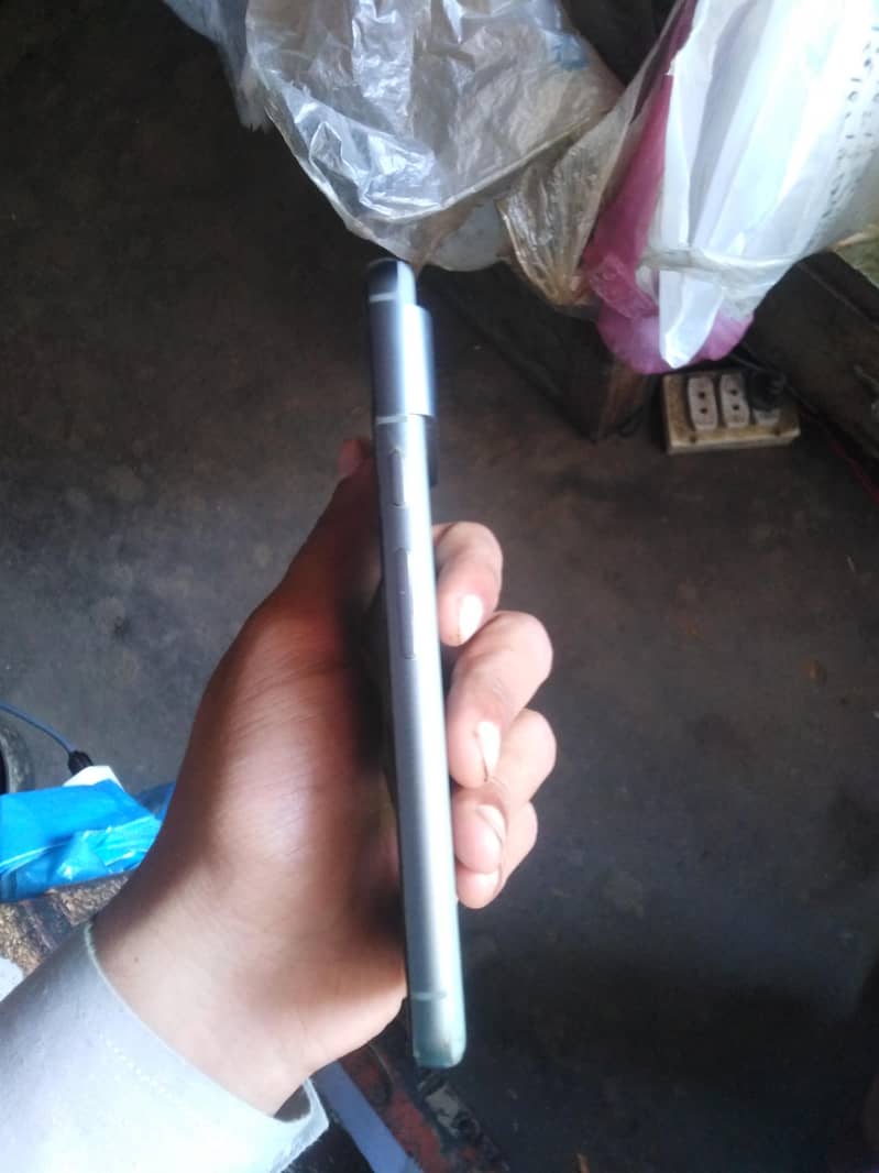 Google Pixel 8 3