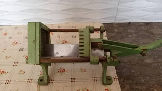 Fries cutting machine