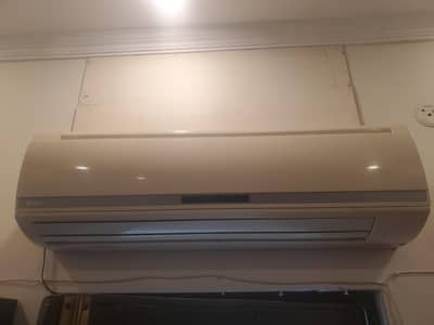 Gree AC 1.5 ton Good running condition