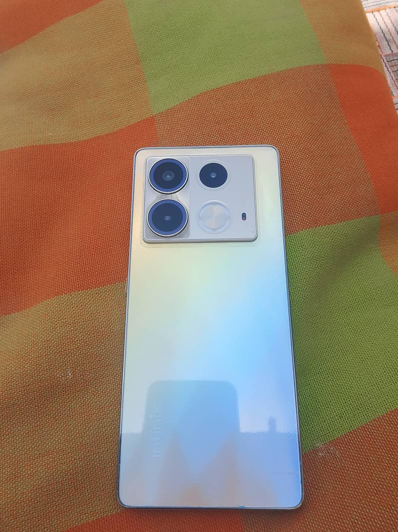 Infinix Note 40 0