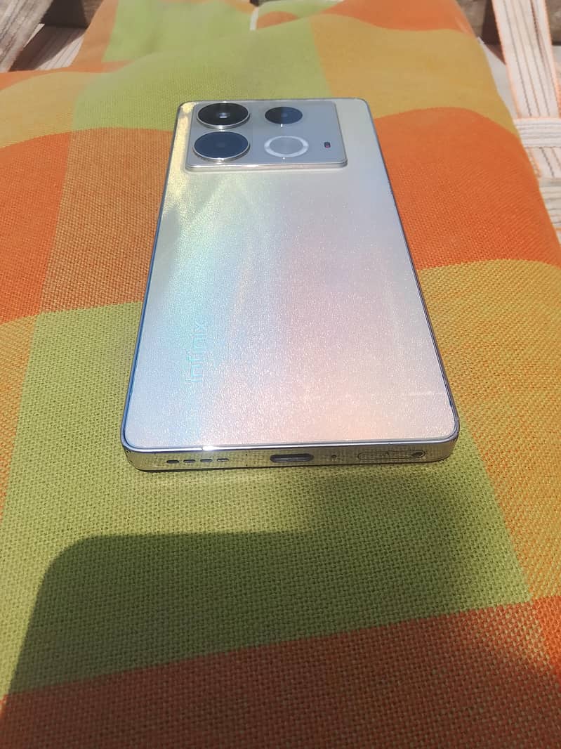 Infinix Note 40 1