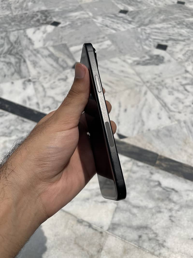 Apple iPhone 15 plus 1