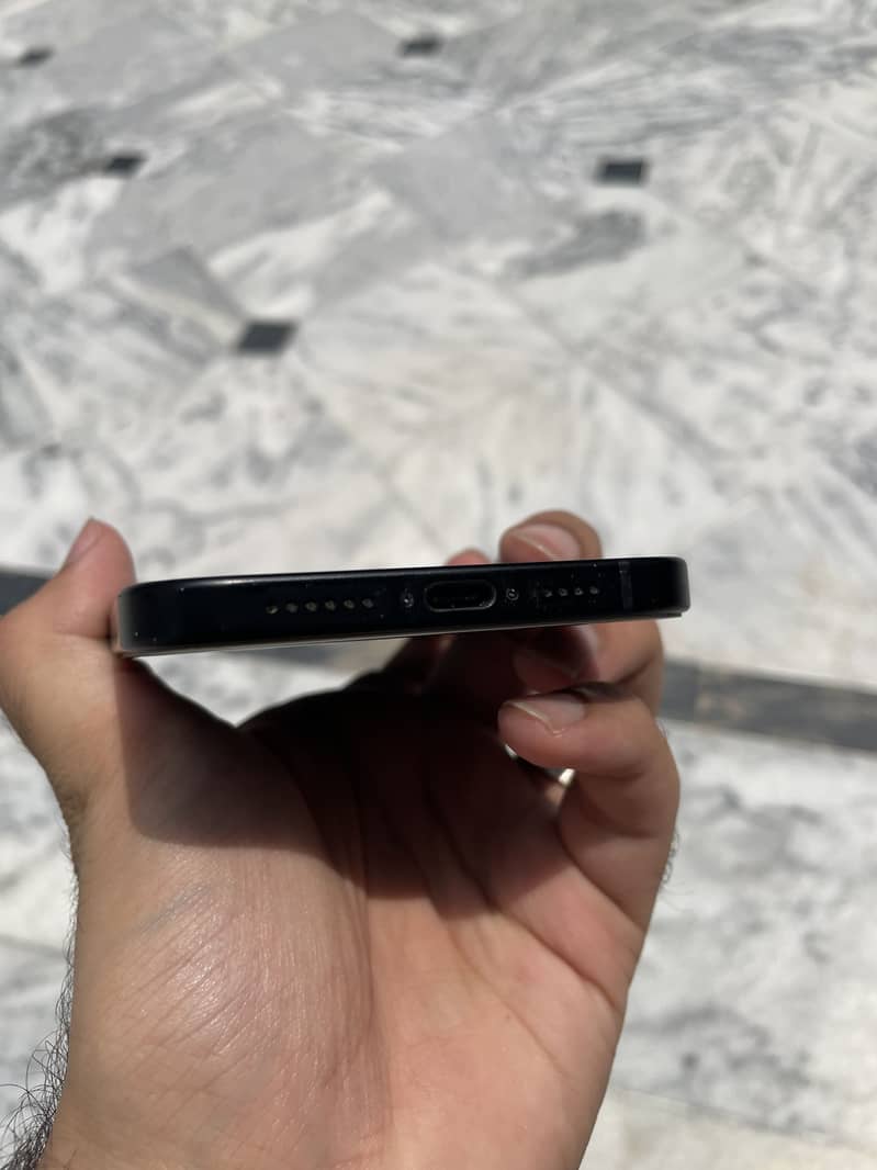 Apple iPhone 15 plus 3