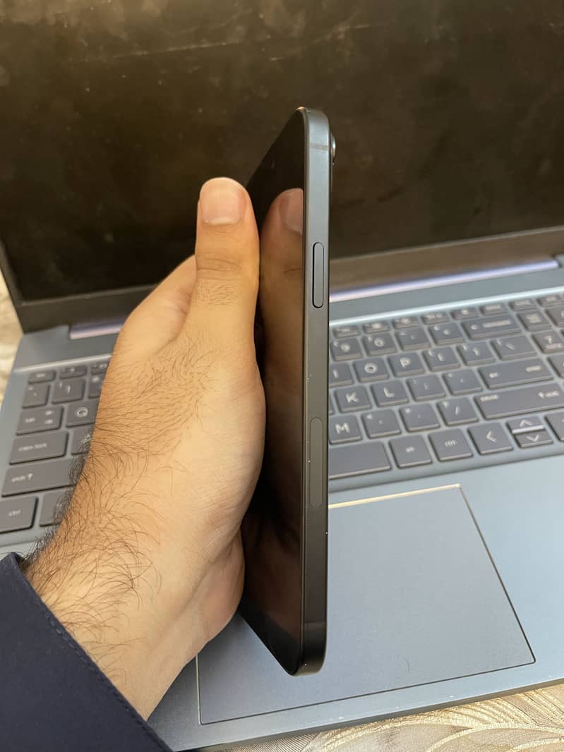 Apple iPhone 15 plus 9