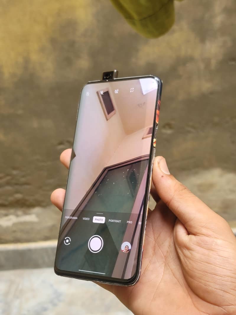 One Plus 7 Pro 6