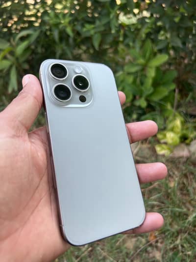 Apple iPhone 15 Pro jv