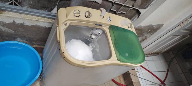 washing machine and spinner