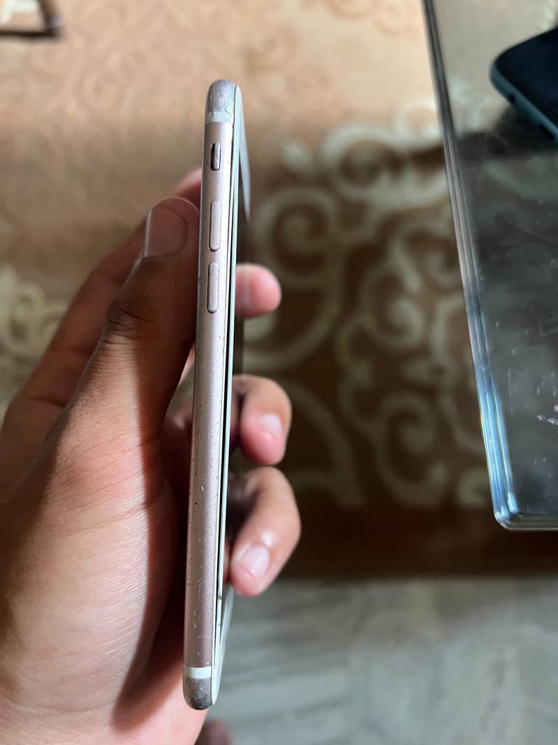 Apple iPhone 7 6