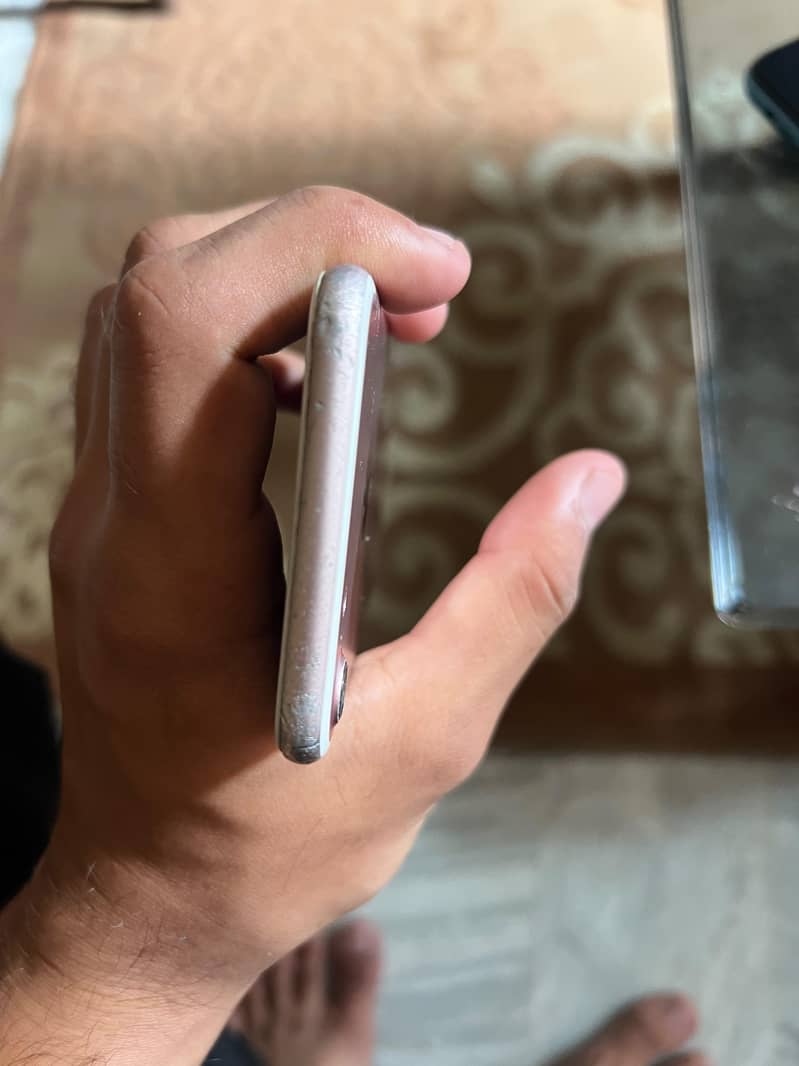 Apple iPhone 7 7