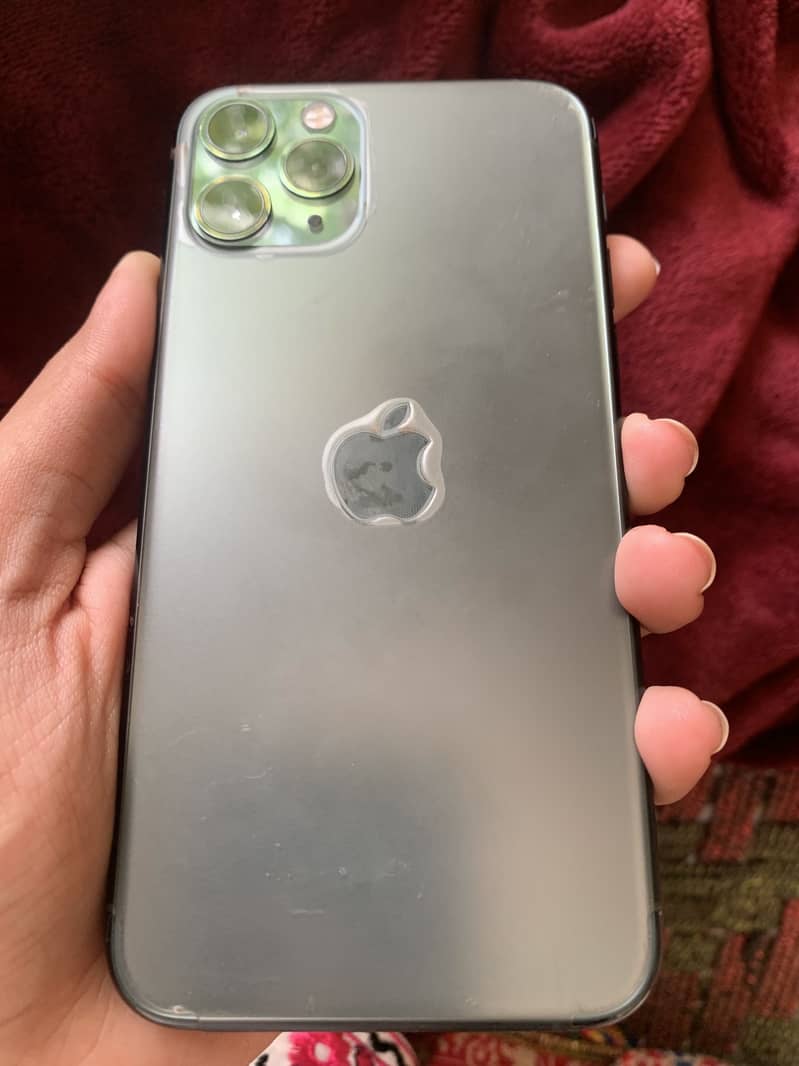 Apple iPhone 11 Pro 4