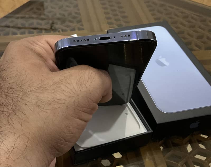 Apple iPhone 13 Pro 4
