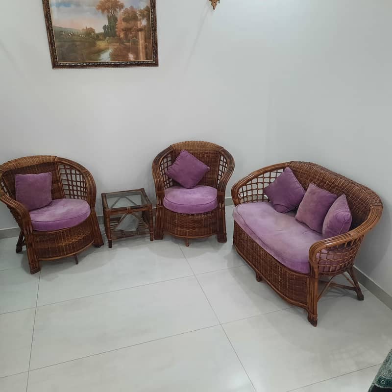 cane sofa set. 0