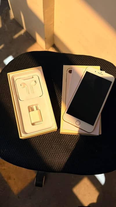 Iphone 8 plus pta approved 256gb 0342+9704+074