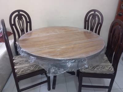 dinning table and chairs