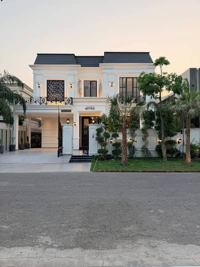 SYED BROTHERS PROUDLY OFFERS: 1-Kanal Elegant And Fully Maintained Bungalow Is Available In The Best Block Of DHA Lahore.