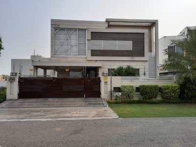 SYED BROTHERS PROUDLY OFFERS: 1-Kanal Elegant And Fully Modern Bungalow Is Available In The Best Block Of DHA Lahore.