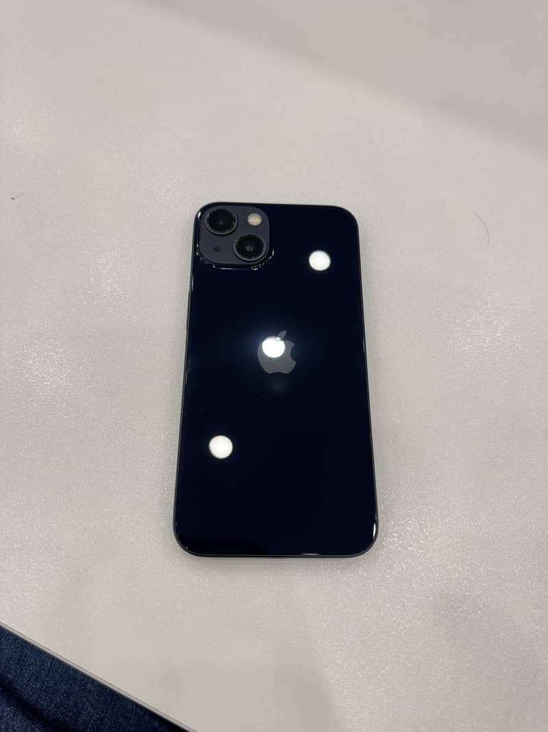 Apple iPhone 13 4