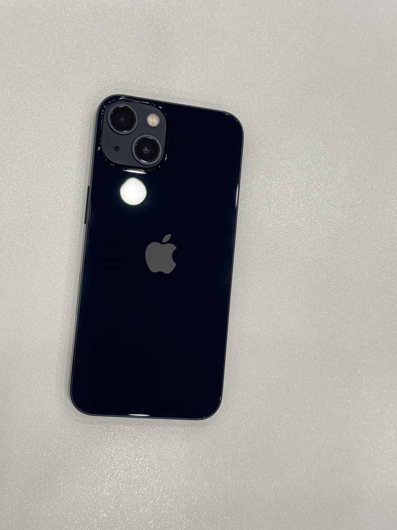 Apple iPhone 13 10