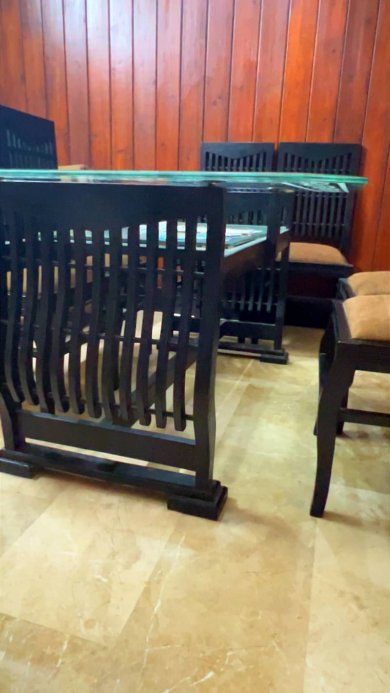 Luxury Dining Table 4