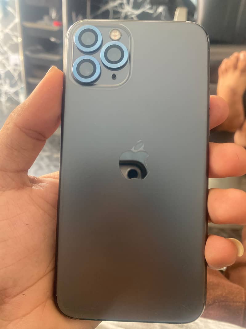 Apple iPhone 11 Pro 2