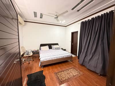 Original Pictures 10 Marla Full Basement 6 Bedrooms Hot Location In Dha Phase 5