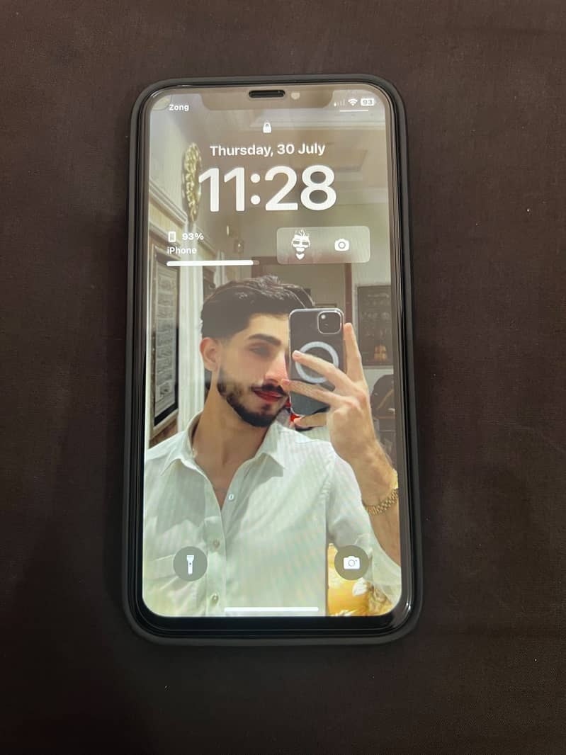 Apple iPhone X 3