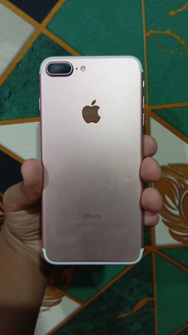 Apple iPhone 7 Plus 0