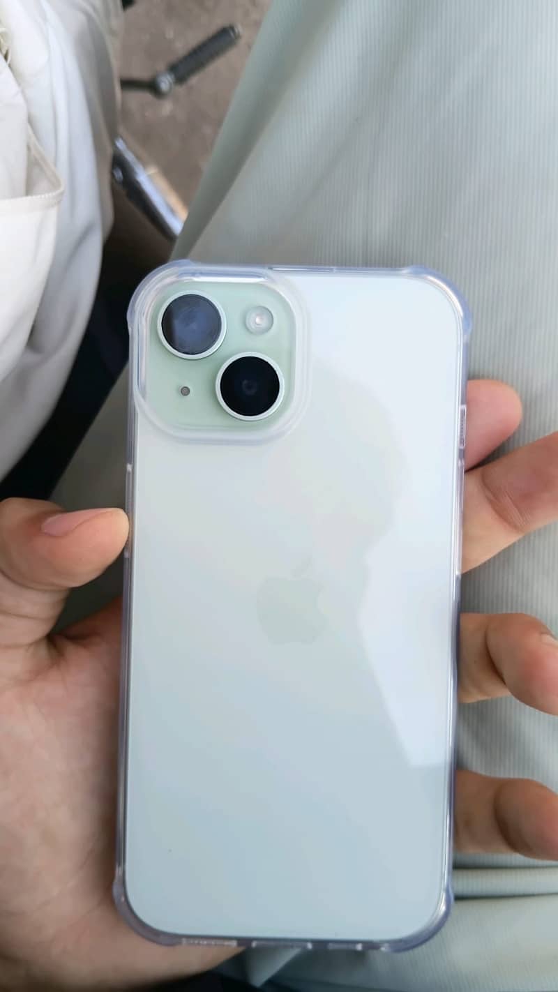 Apple iPhone 15 2