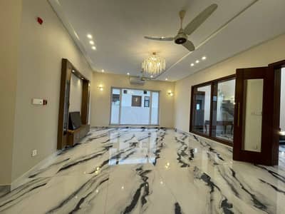 1 Kanal Slightly Use House For Rent In DHA Phase 8