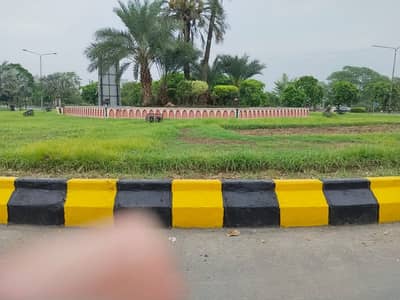 60 Ft Road 1 Kanal Plot For Sale