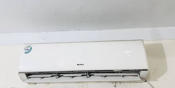 GREE 1.5 looks like New AC for sale