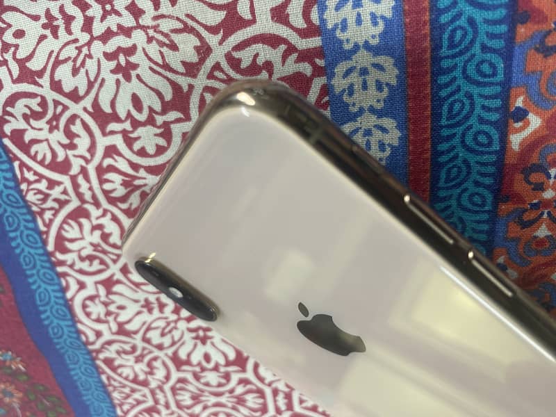 iPhone XS Max 2