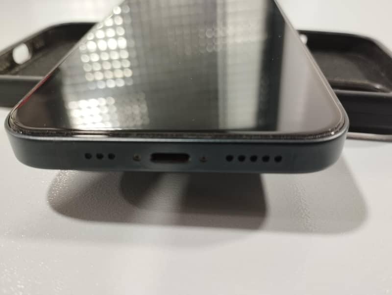 Apple iPhone 14 3