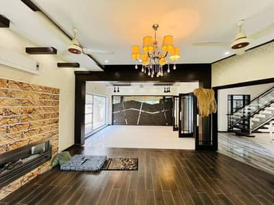 1 Kanal Slightly Use Full House For Rent in DHA Phase 8 Ex Park View
