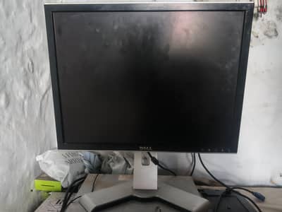 Dell UltraSharp 20" Square Monitor (Model 2007FPb) - 1600x1200 UXGA