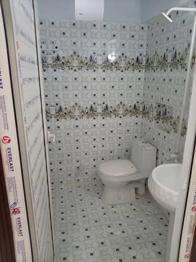 2bed lounge 1 washroom 700 sq ft 2nd floor flat Abdullah centre Fb area blk 16 Bank loan applicable Demand 62 lakh *Code(16809)*