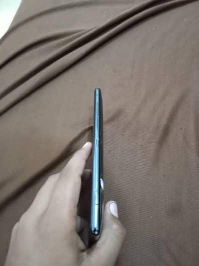 Sony XZ2