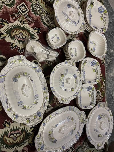 Brand New Ceramic Dinner Set – Never Used