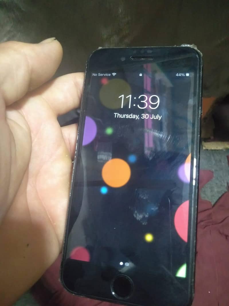 Apple iPhone 7 1