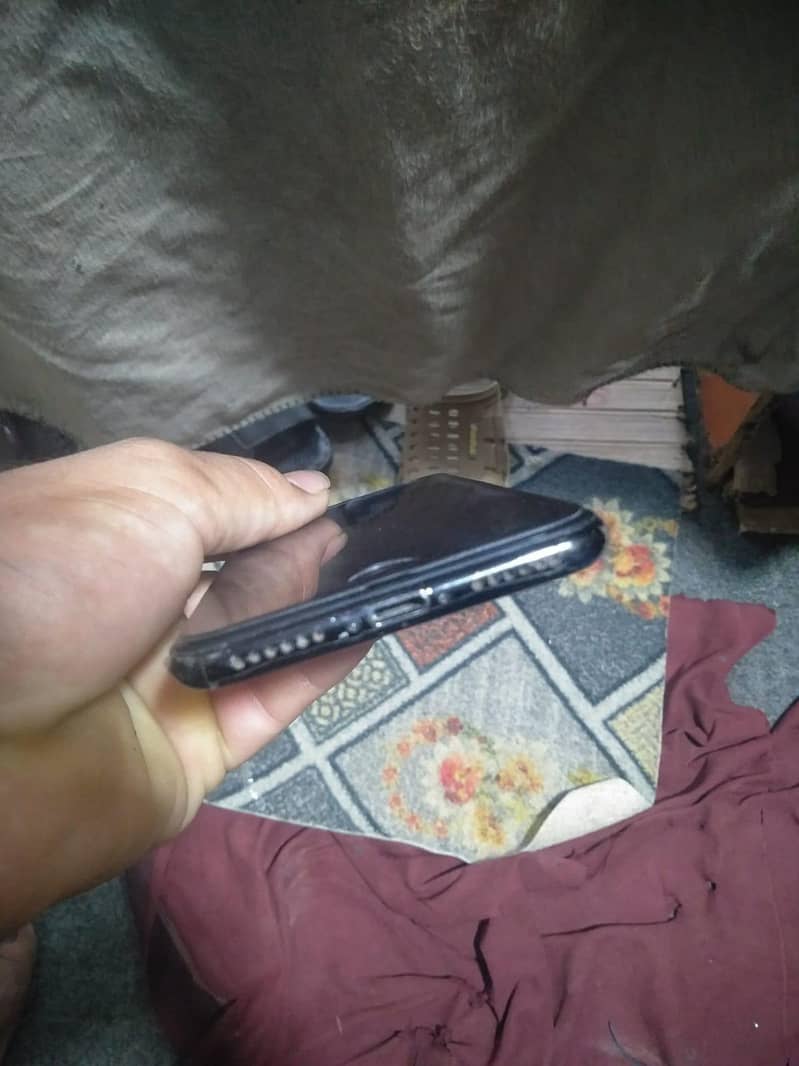 Apple iPhone 7 4