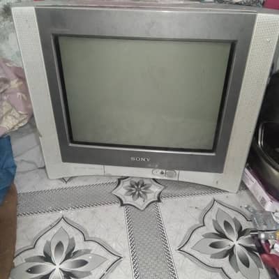 14 inch Sony tv is good condition not open no repair