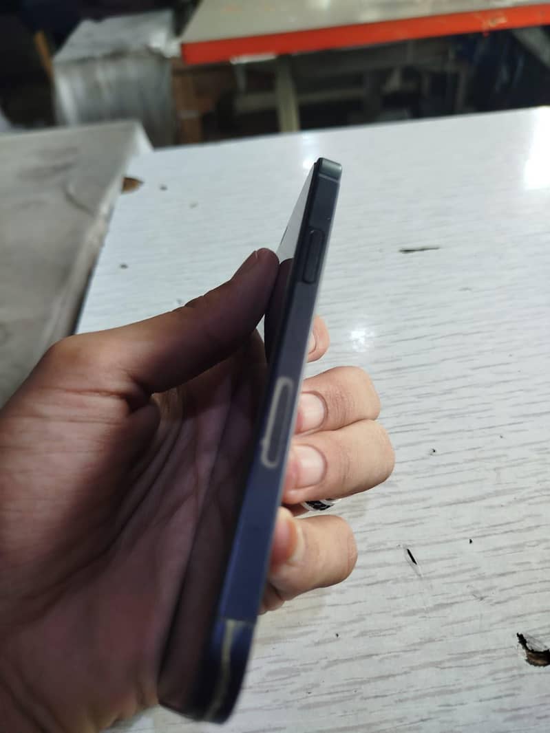 Apple iPhone 12 10