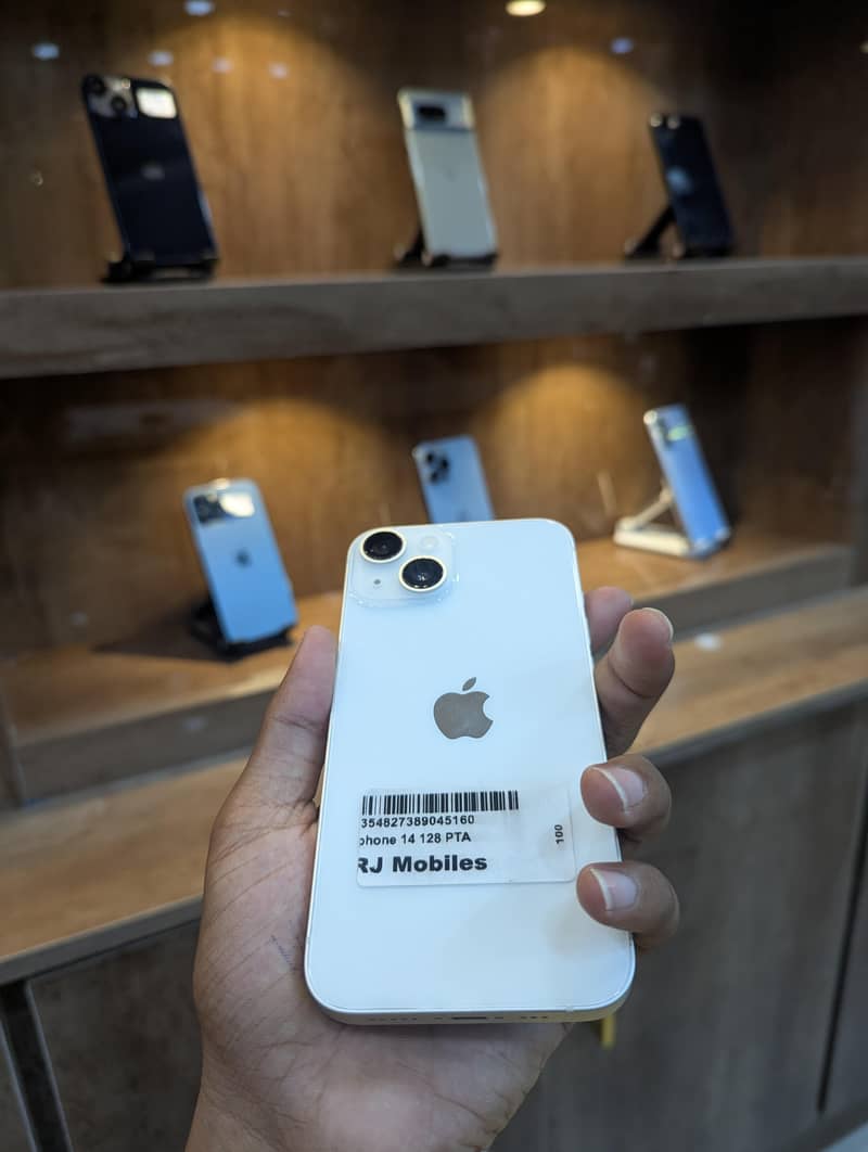 Apple iPhone 14 3