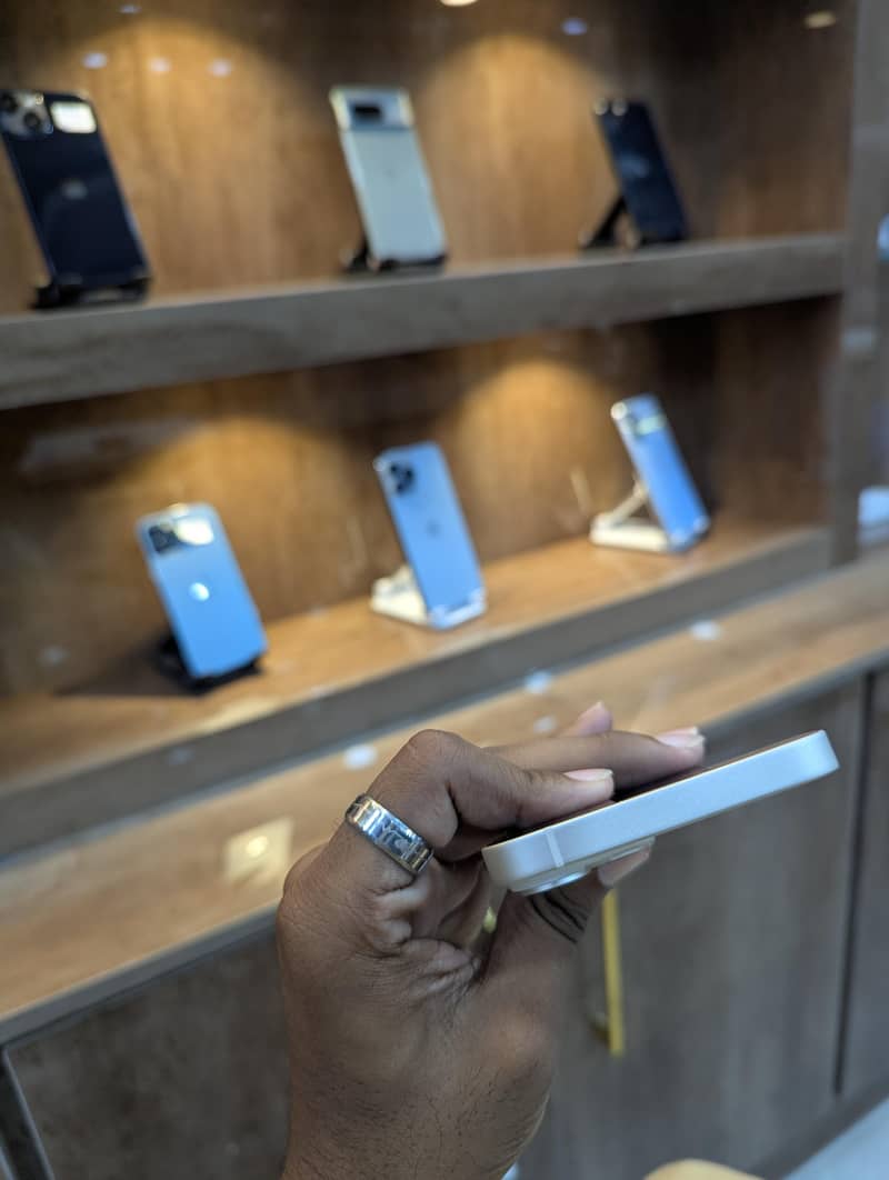 Apple iPhone 14 6