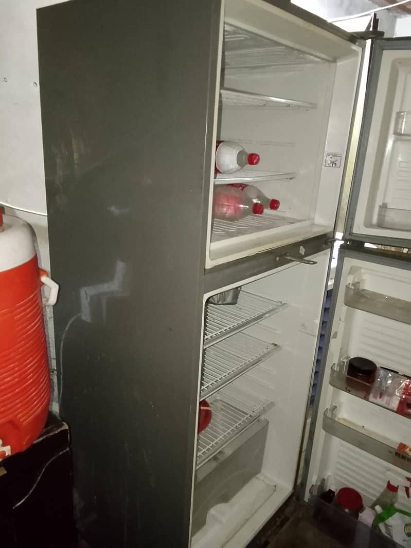 Dawlance fridge 6