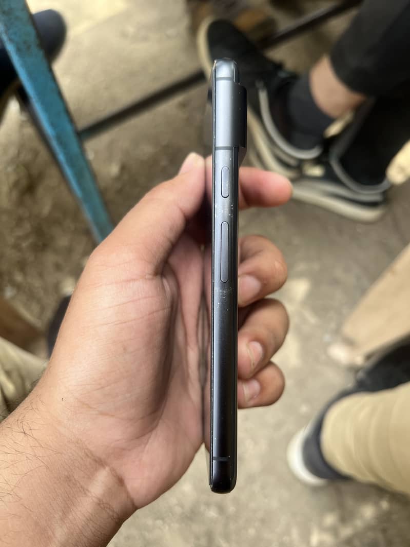 Google Pixel 8 4