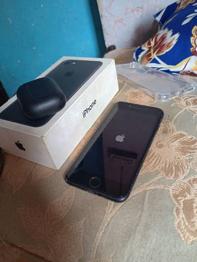 Apple iPhone 7